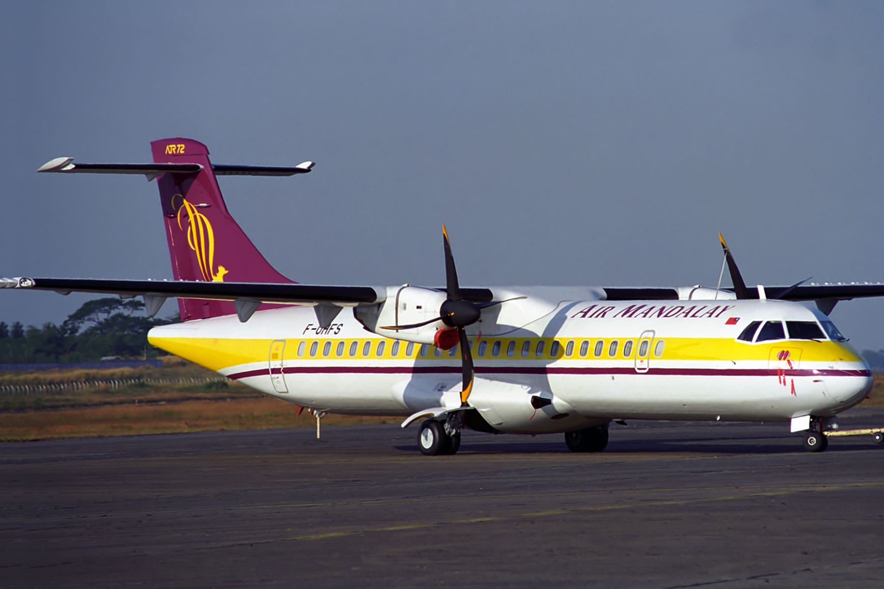 AIR MANDALAY ATR72 RGN RF 855 20.jpg