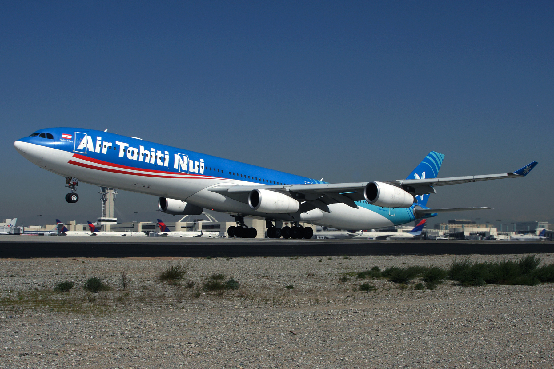 AIR TAHITI NUI AIRBUS A340 300 LAX RF IMG_3561.jpg