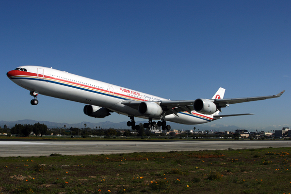 CHINA EASTERN AIRBUS A340 600 LAX RF IMG_3016.jpg