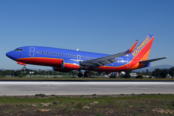 SOUTHWEST BOEING 737 300 LAX RF IMG_3005.jpg