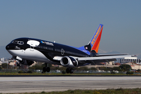 SOUTHWEST BOEING 737 300 LAX RF IMG_3358.jpg