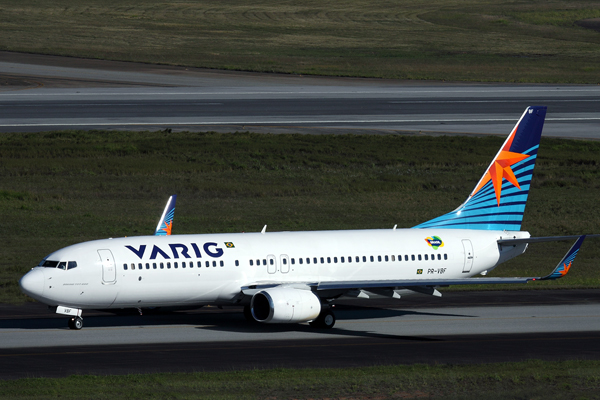 VARIG BOEING 737 800 GRU RF IMG_4756.jpg