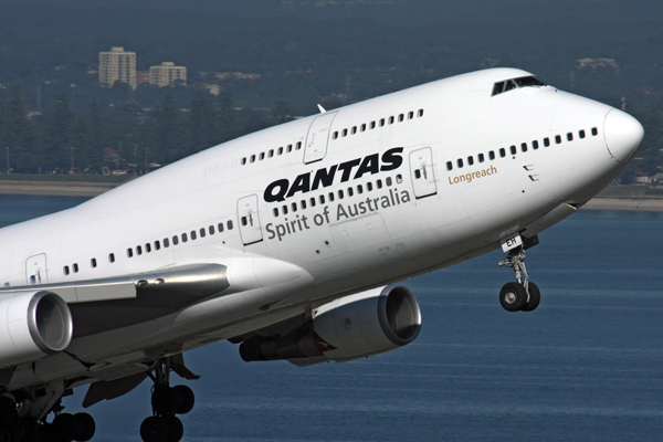 QANTAS BOEING 747 400 SYD RF IMG_1704.jpg