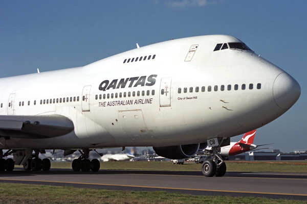 QANTAS BOEING 747 200 SYD RF 1359 23.jpg