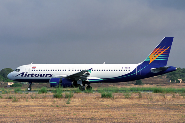 AIRTOURS AIRBUS A320 PMI RF 1537 22.jpg