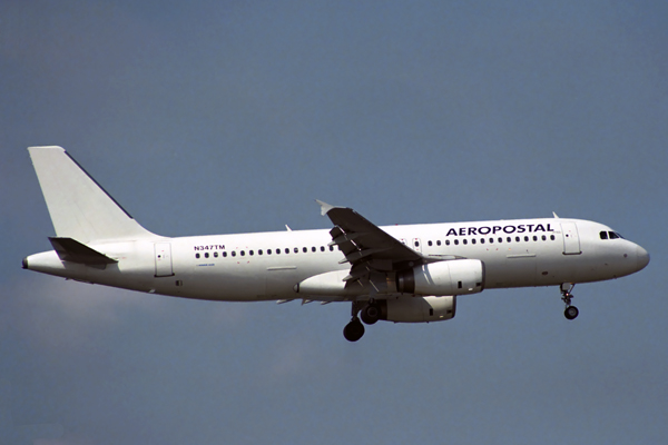 AEROPOSTAL AIRBUS A320 MIA RF 1383 13.jpg