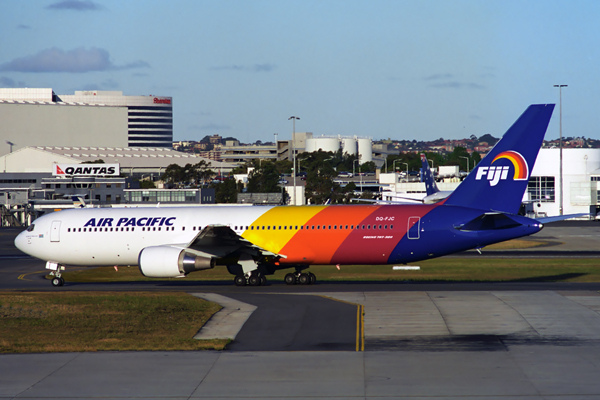 AIR PACIFIC BOEING 767 300 SYD RF 836 12.jpg