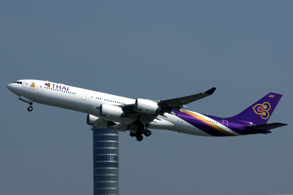 THAI AIRBUS A340 500 BKK RF IMG_2285.jpg