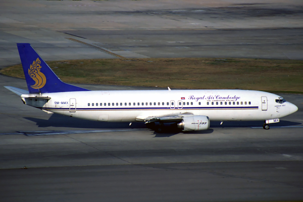 ROYAL AIR CAMBODGE BOEING 737 400 HKG RF 1112 30.jpg