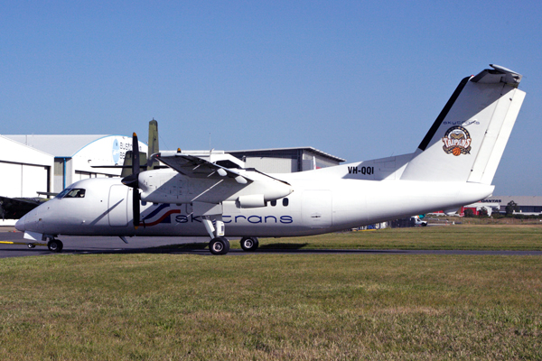 SKYTRANS DASH 8 200 BNE RF IMG_0736.jpg