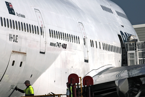 QANTAS BOEING 747 400 BNE RF IMG_0479.jpg