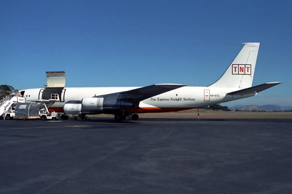 TNT BOEING 707F HBA RF 184 6.jpg