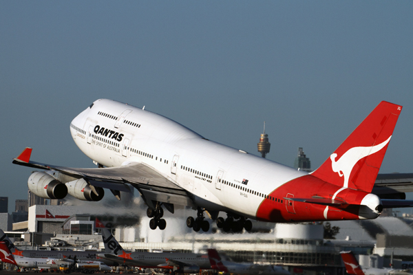 QANTAS BOEING 747 400 SYD RF IMG_0366.jpg