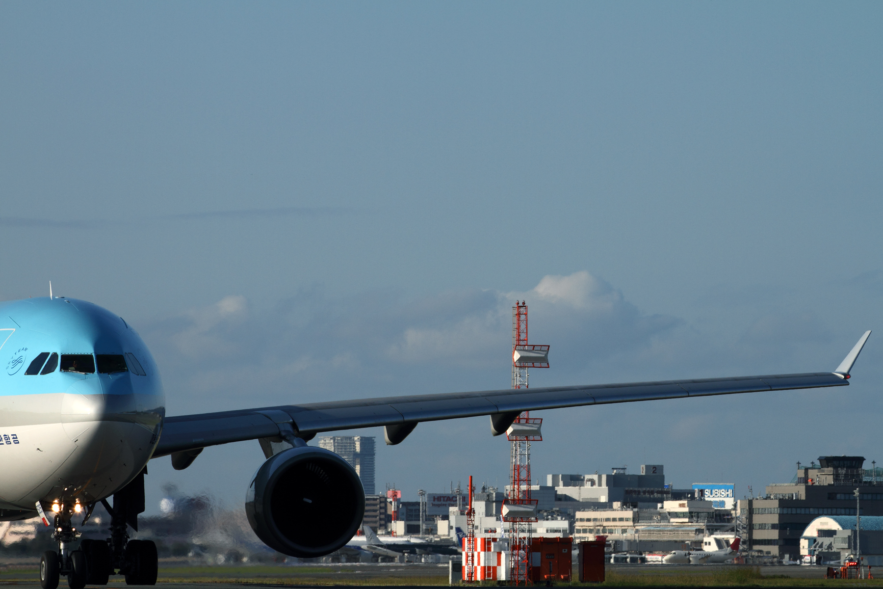 KOREAN AIR AIRBUS A330 300 FUK RF IMG_0911.jpg