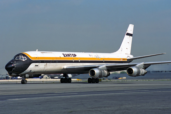ZANTOP DC8F JFK RF 915 35.jpg