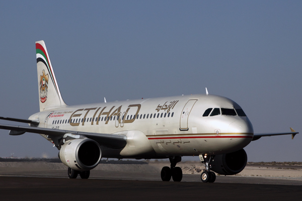 ETIHAD AIRBUS A319 AUH RF IMG_2255.jpg