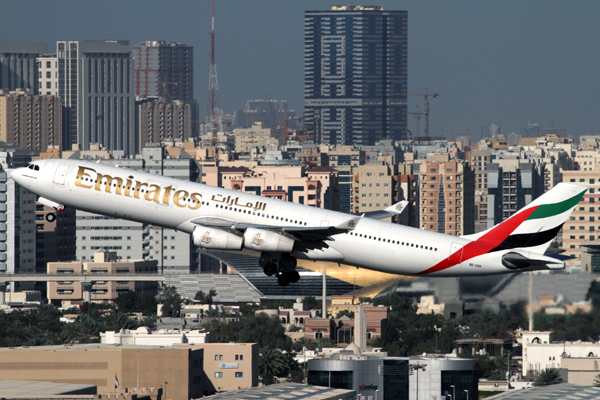 EMIRATES AIRBUS A340 300 DXB RF IMG_1554.jpg