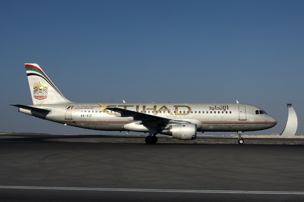 ETIHAD AIRBUS A320 AUH RF IMG_2262.jpg