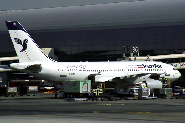 IRAN AIR AIRBUS A310 200 DXB RF 1882 1.jpg
