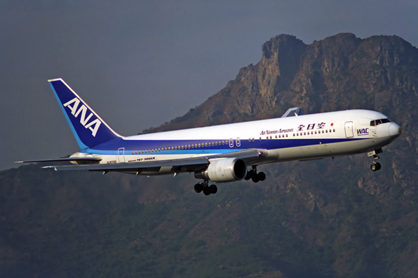 ALL NIPPON AIRWAYS BOEING 767 300 HKG RF 850 10.jpg