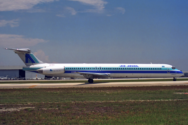 AIR ARUBA MD80 MIA RF 899 28.jpg