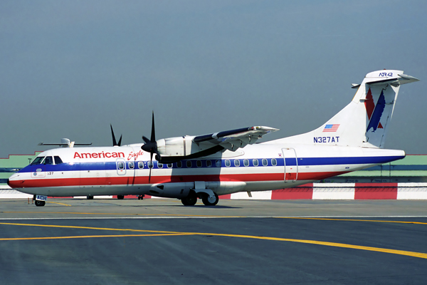 AMERICAN EAGLE ATR42 JFK RF 914 10.jpg