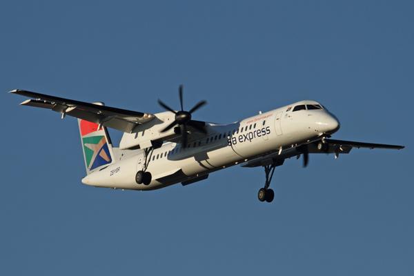 SA EXPRESS DASH 8 400 JNB RF IMG_4423.jpg