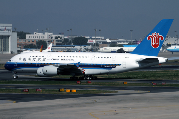 CHINA SOUTHERN AIRBUS A380 BJS RF IMG_7061.jpg