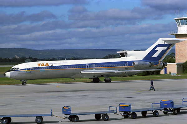 TAA BOEING 727 200 PER RF 061 23.jpg