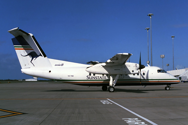 SUNSTATE DASH 8 100 BNE RF 657 3.jpg