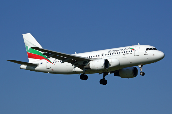 BULGARIA AIR AIRBUS A320 AMS RF 5K5A1789.jpg