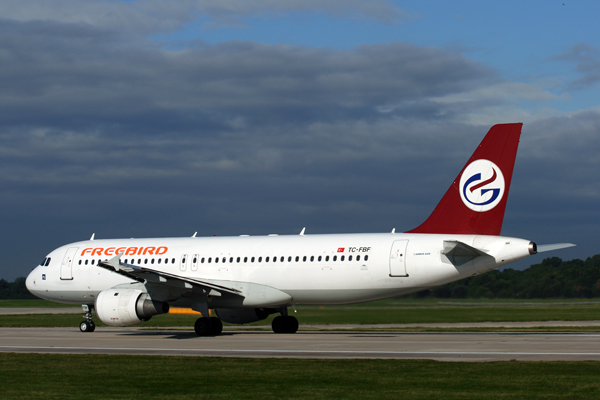 FREEBIRD AIRBUS A320 MAN RF IMG 1902 .jpg