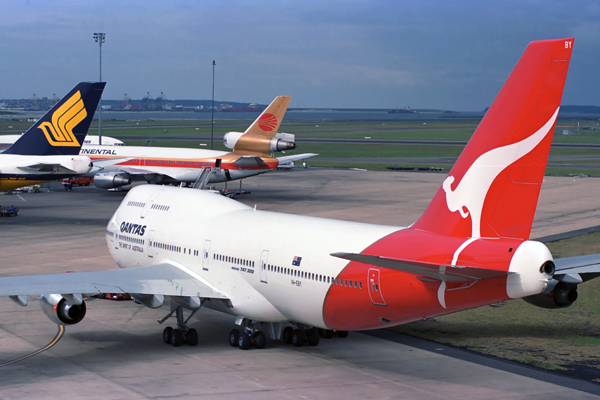 QANTAS BOEING 747 300 SYD RF 096 6.jpg