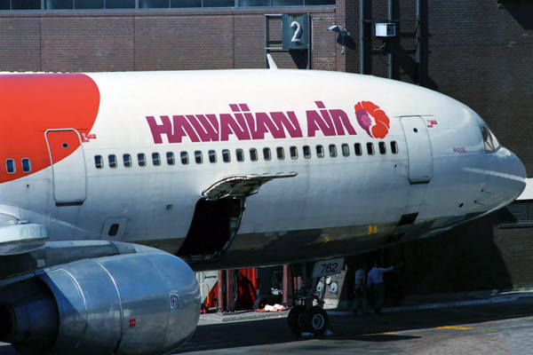 HAWAIIAN AIR LOCKEED L1011 SYD RF 137 6.jpg