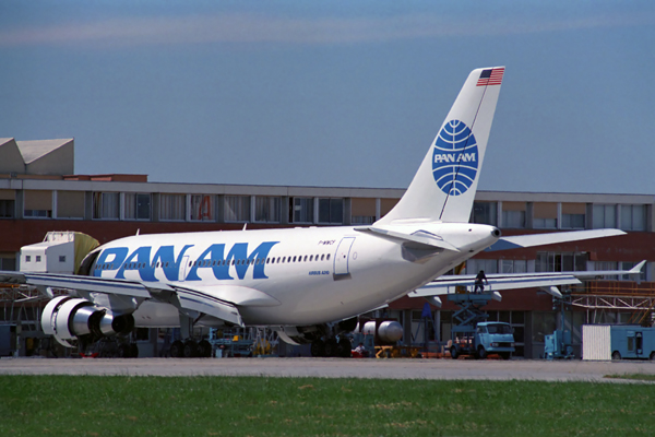 PANAM AIRBUS A310 300 TLS RF 146 3.jpg