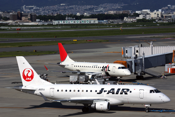 J AIR JAL EMBRAER 170S ITM RF 5K5A5620.jpg