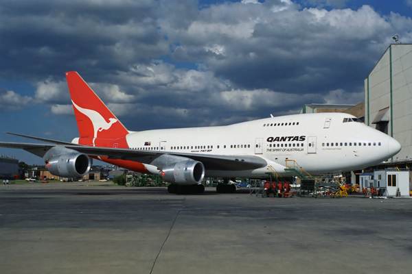 QANTAS BOEING 747SP SYD RF 163 25.jpg