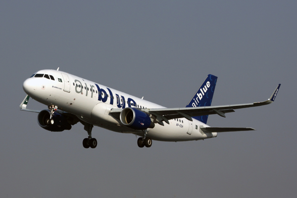 AIR BLUE AIRBUS A320 DXB RF 5K5A8808.jpg