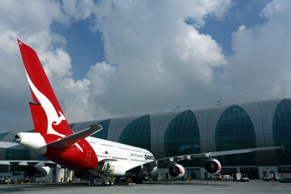 QANTAS AIRBUS A380 DXB RF 5K5A8646.jpg