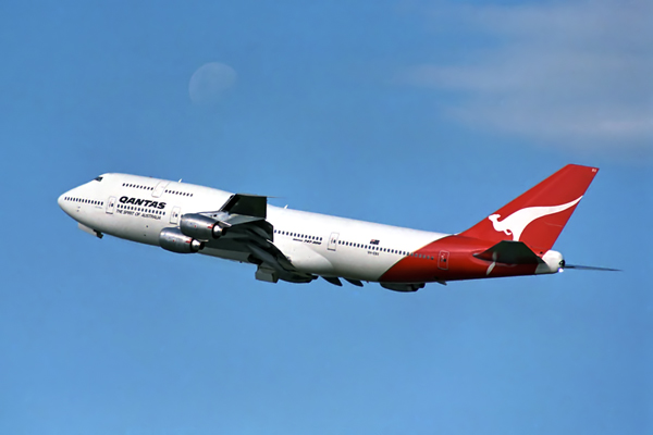 QANTAS BOEING 747 300 SYD RF 177 18.jpg