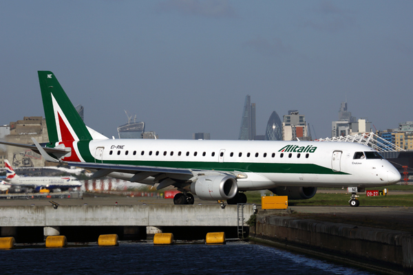 ALITALIA EMBRAER 195 LCY RF 5K5A1123.jpg