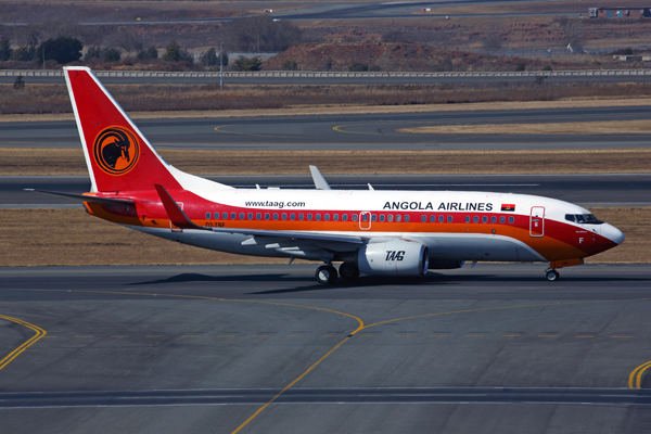 TAAG ANGOLA BOEING 737 700 JNB RF 5K5A1533.jpg