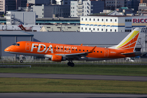 FUJI DREAM AIRLINES EMBRAER 170 JA05FJ FUK RF 5K5A0866.jpg