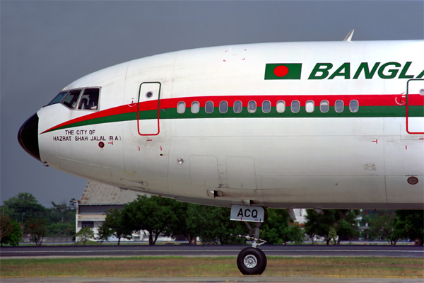 BANGLADESH BIMAN DC10 30 BKK RF 557 25.jpg