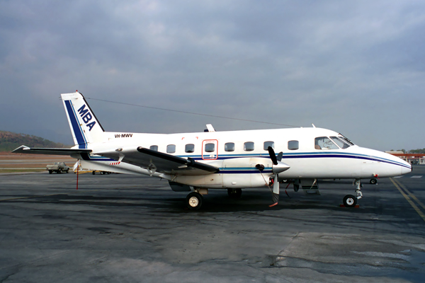 MBA EMBRAER 110 POM RF 669 27.jpg