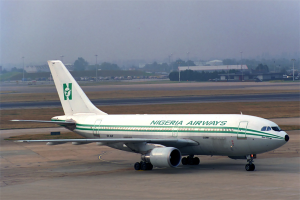 NIGERIA AIRWAYS AIRBUS A310 200 LHR RF 806 25.jpg