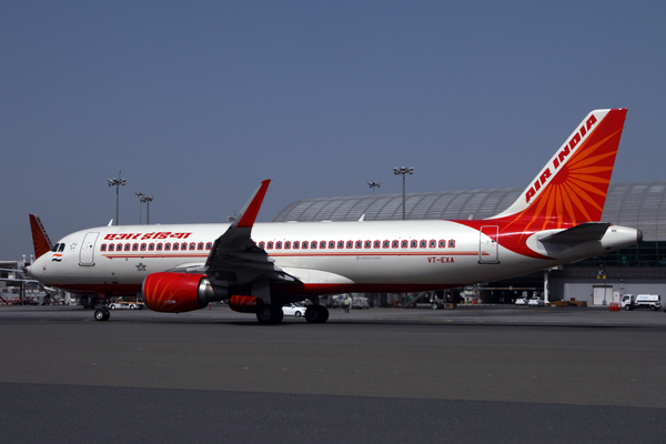 AIR INDIA AIRBUS A320 DXB RF IMG_0230.jpg