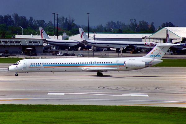 ALM MD80 MIA RF 901 2.jpg