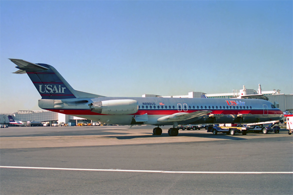 USAIR FOKKER 100 LGA RF 911 36.jpg