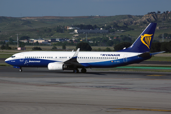 RYANAIR BOEING 737 800 MAD RF 5K5A7614.jpg